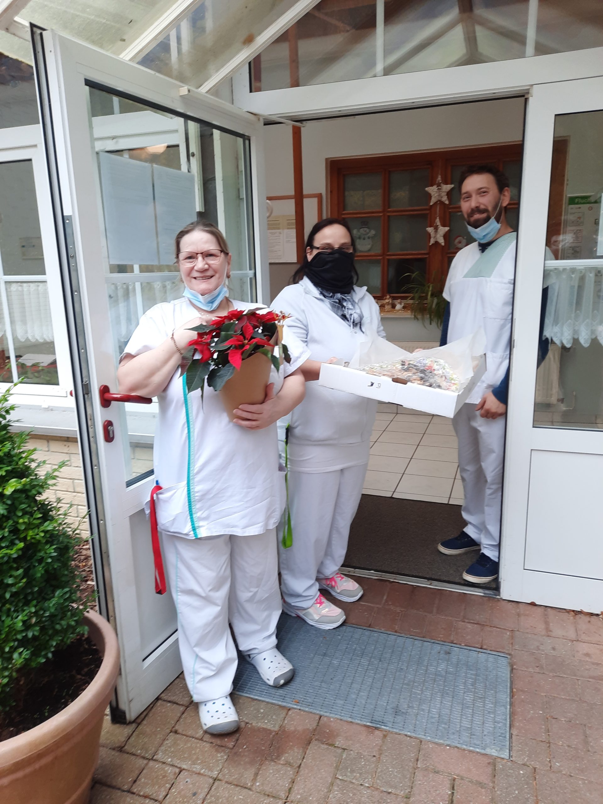 Überraschung für die Senioren und ihre Pfleger am 1. Advent WGL